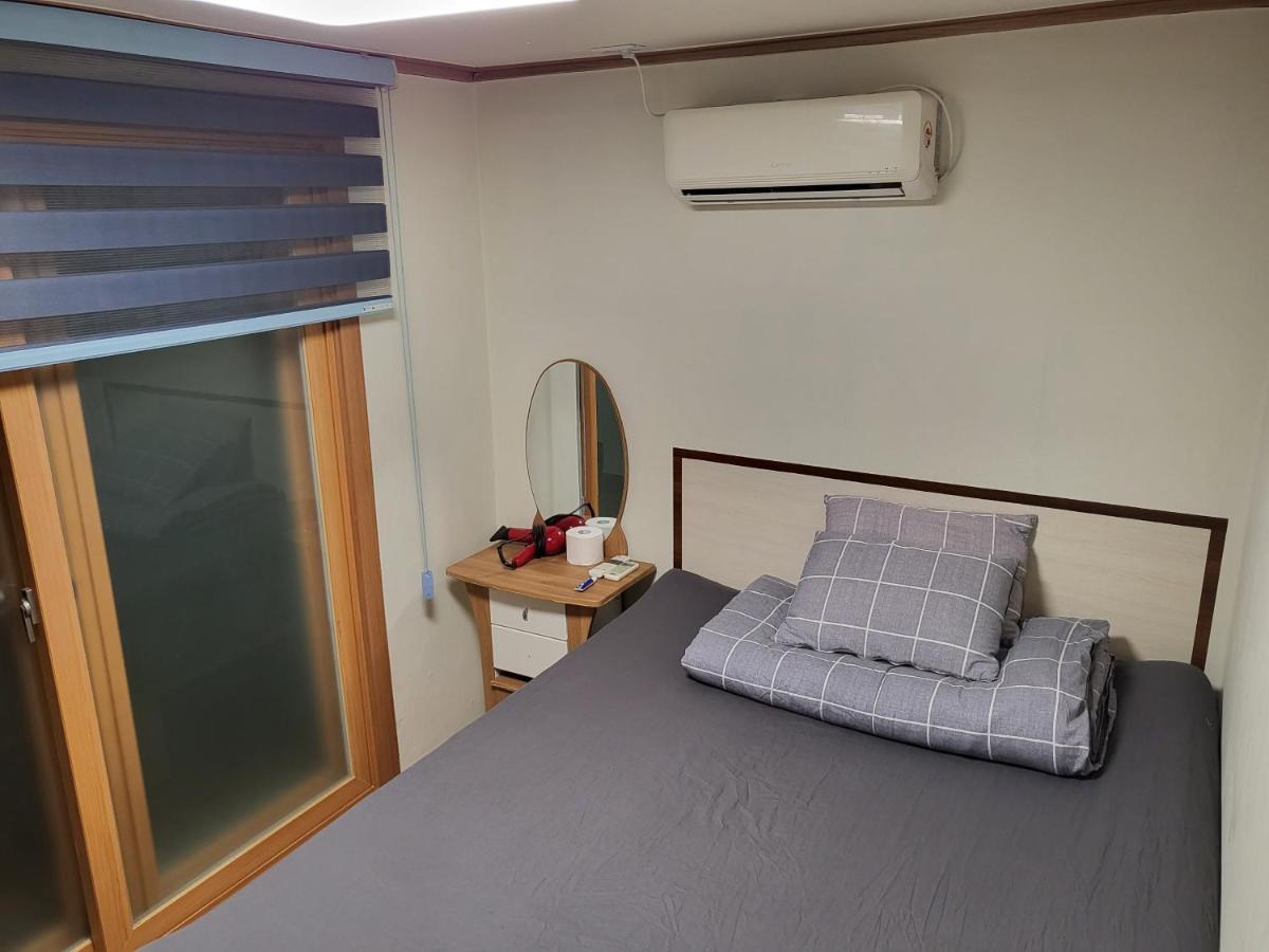 Able Guesthouse Hongdae Seoul Exterior photo